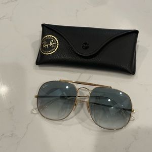 Ray-Ban Aviator Sunglasses